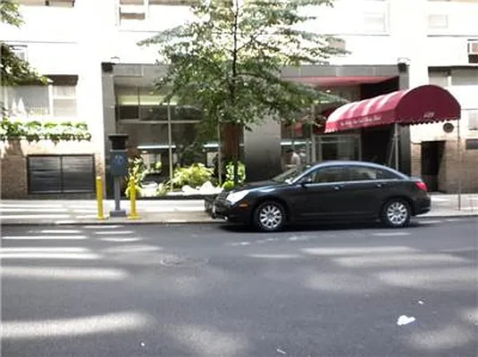 Rented by Bank Neary | media 5