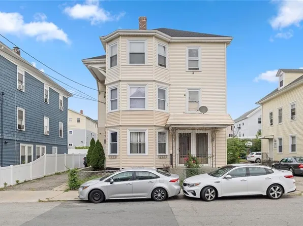 123 Cowden St, Central Falls, RI 02863