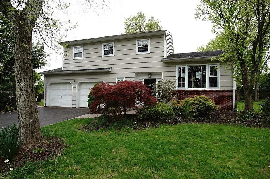5 Falcon Dr photo 1