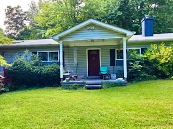 11 Blue Ridge Rd, Front Royal, VA 22630