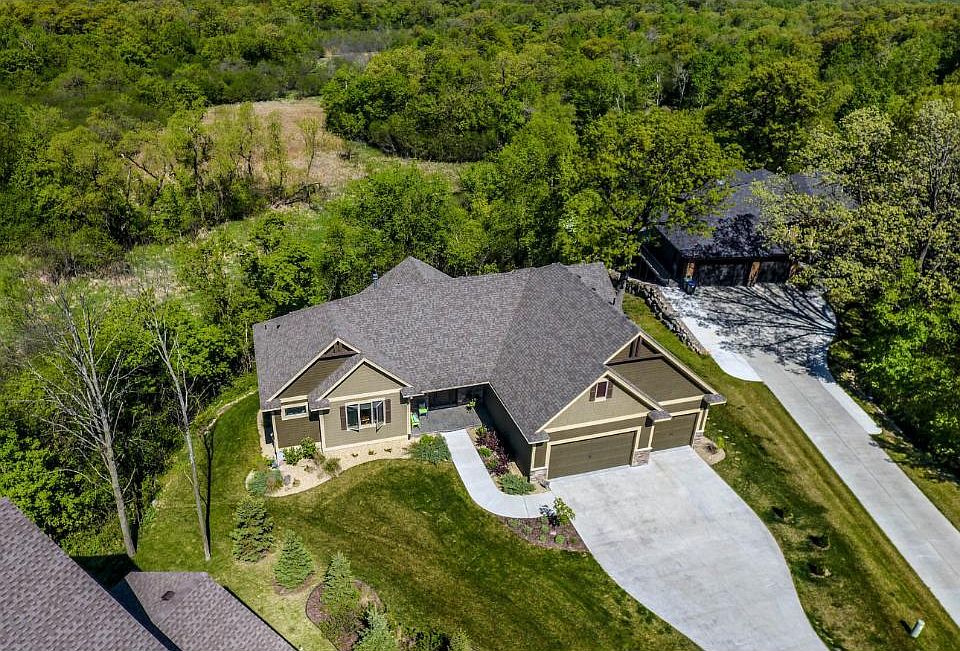 1st image of 15248 Pin Oak Ct