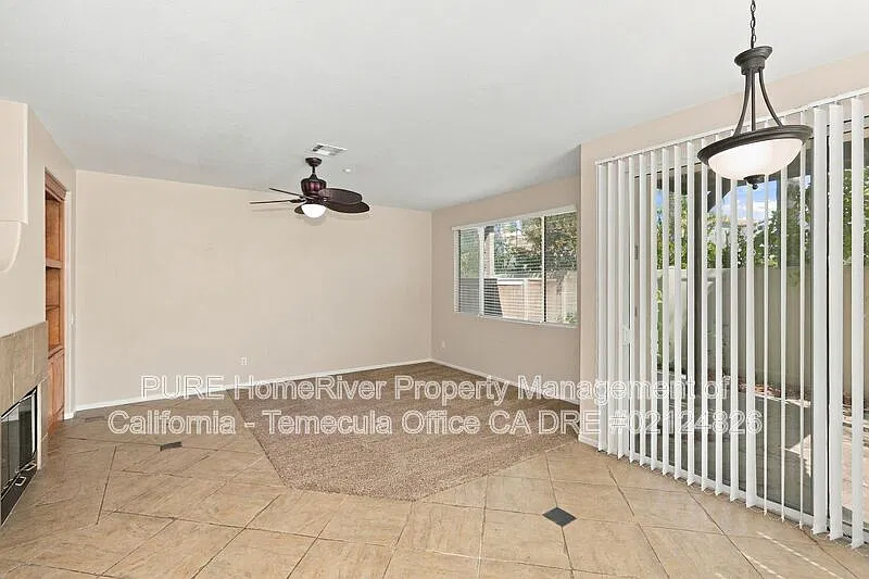 3 bed, 2.5 bath, 1387 sqft, $2,895 — Photo 2