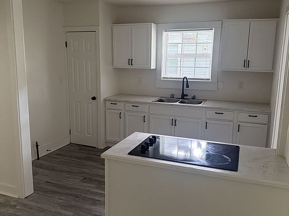 3rd image of 3388 Carrington Rd