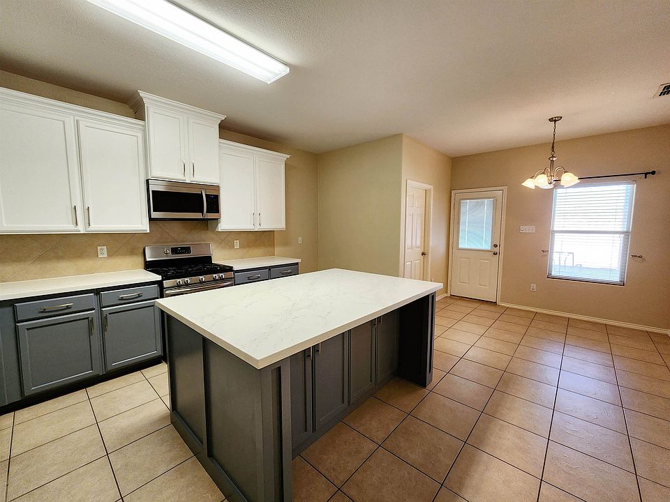 308 Kahlo Loop, Laredo, TX 78045 | Zillow