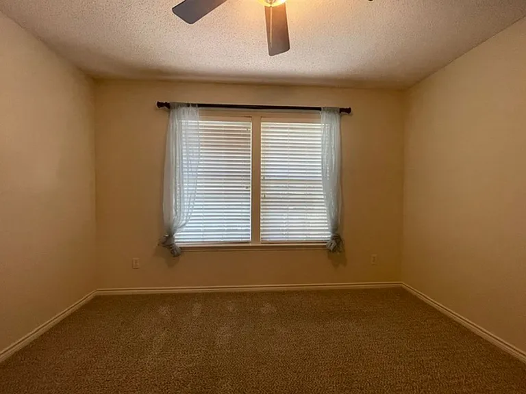 3222 Mapleridge Dr — Photo 27
