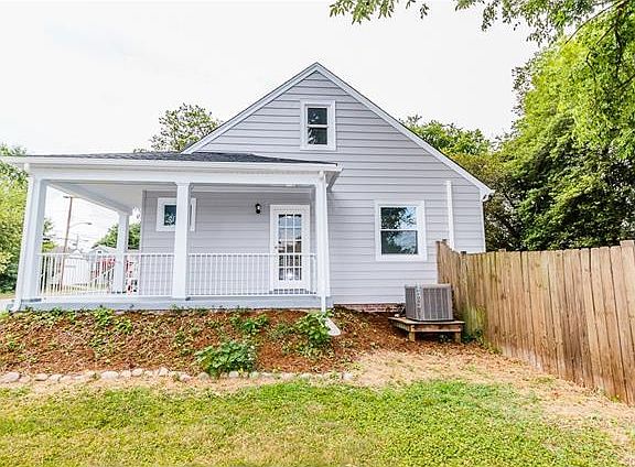 5th image of 4501 Randall Ave