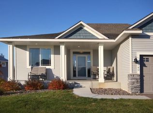 9740 Oxford Ln, Elko, MN 55020