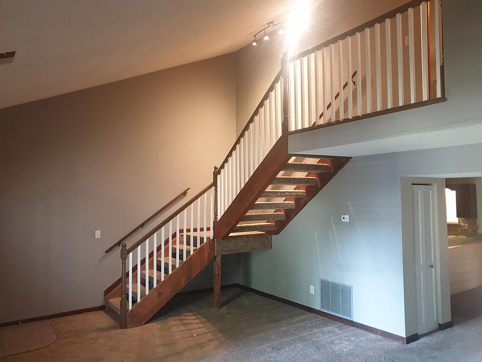1st image of 253 Toweridge Dr