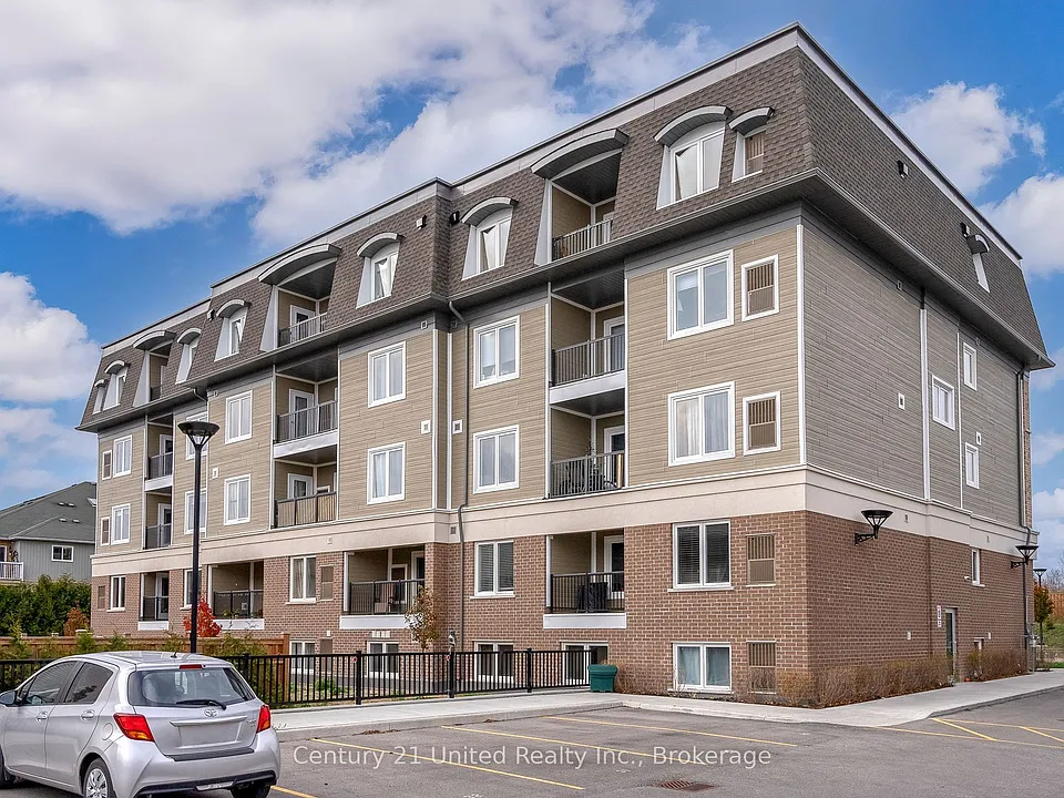 82 Munroe St #106