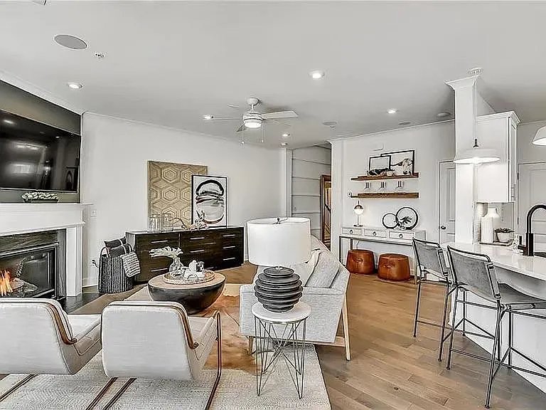 257 Holden Way — Photo 28