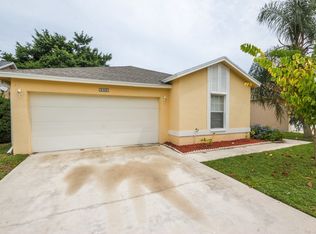 5141 Arbor Glen Cir, Lake Worth, FL 33463