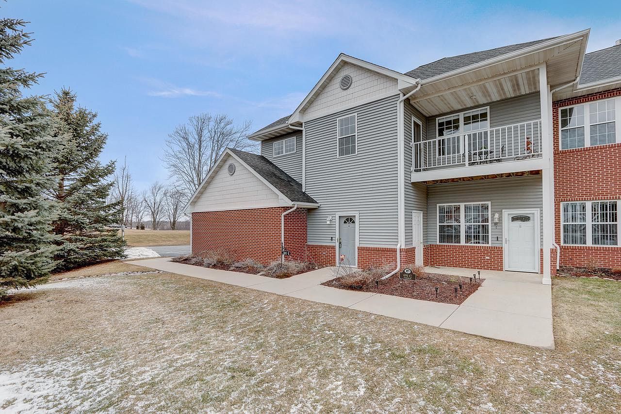 691 West Dekora ST UNIT G, Saukville, WI 53080 Zillow