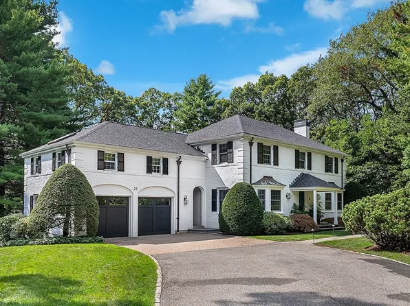 26 Edmunds Rd, Wellesley, MA 02481