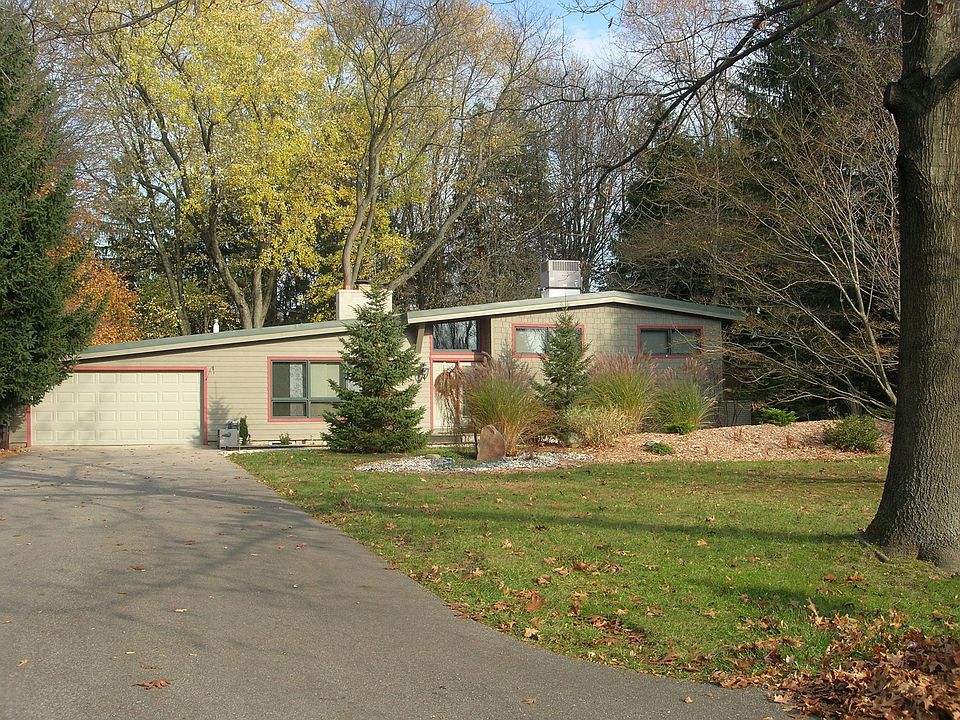 1st image of 2709 Parkwyn Dr