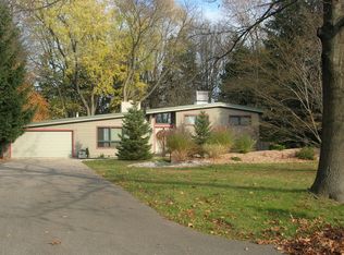 2709 Parkwyn Dr, Kalamazoo, MI 49008