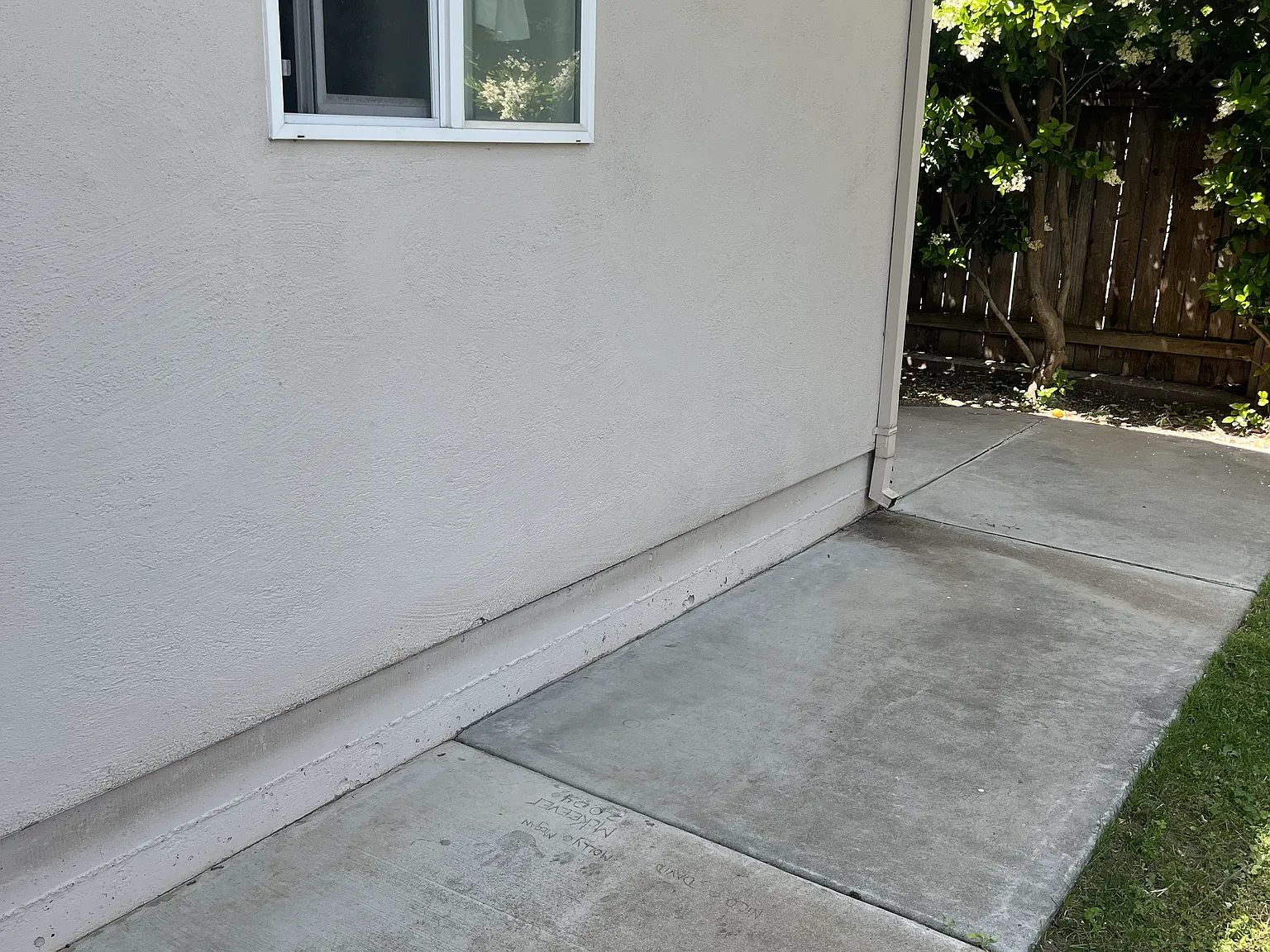 1640 Maryland Ave — Photo 3