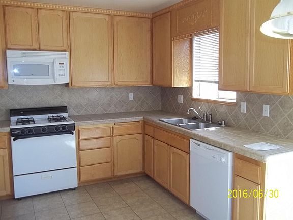 5th image of 11350 Shahaptian Ave