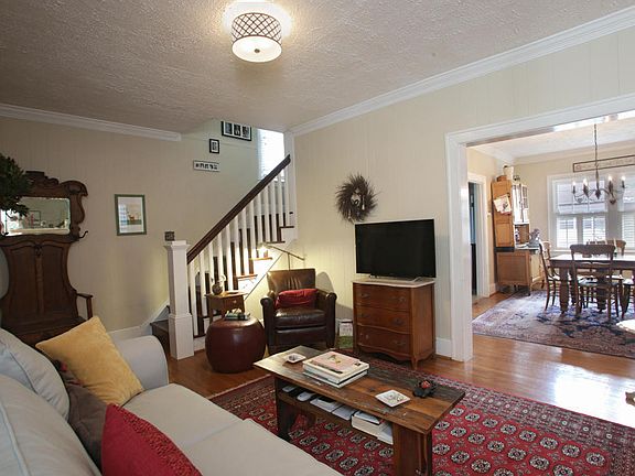 3rd image of 1923 Bonnycastle Ave