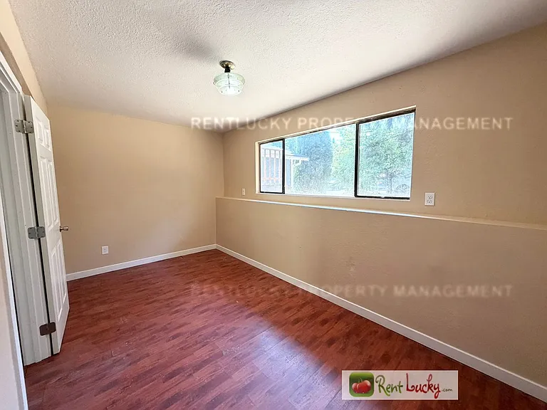 2516 S 284th St — Photo 27