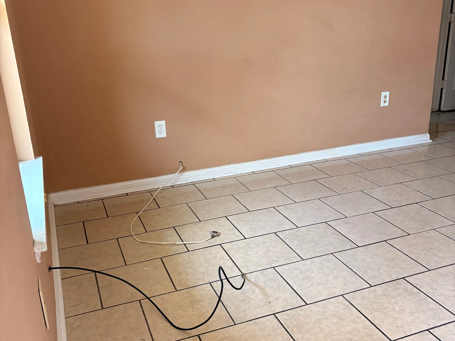 2 bed, $900 — Photo 2