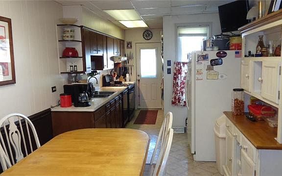 2nd image of 1754 Washington Ave