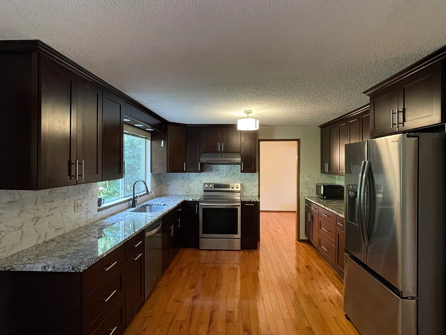 NE 155th St, Kirkland — Photo 2