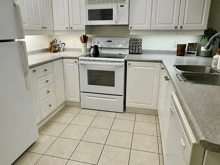 134 York St #101 — Photo 9