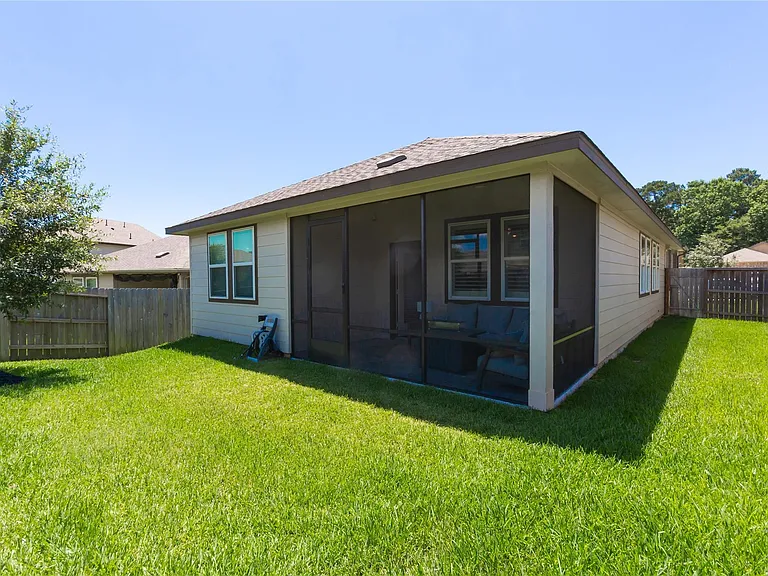 7058 Silverleaf Oak St — Photo 18