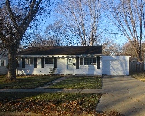 1st image of 3316 Hanover Dr