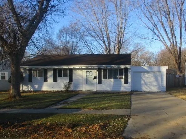 3316 Hanover Dr, Rockford, IL 61101