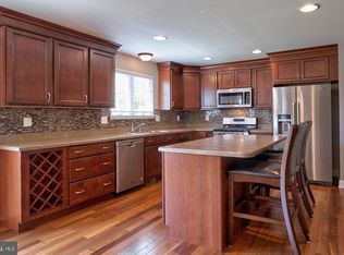 13 2nd Ave, West Deptford, NJ 08051