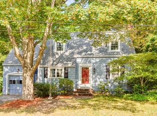 23 Lee St, Reading, MA 01867
