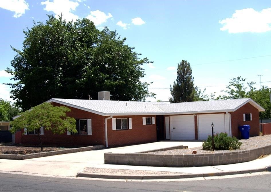 1st image of 1978 Gladys Dr