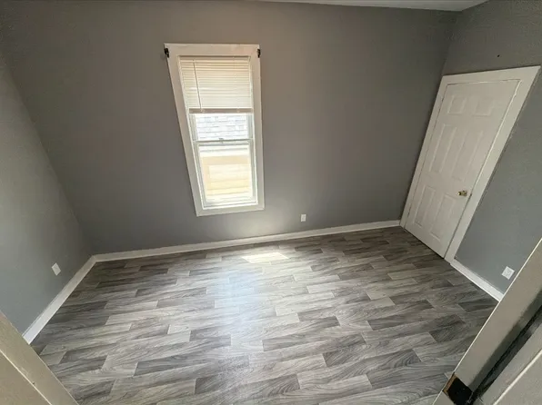2526 W Grant St #2, Milwaukee, WI 53215