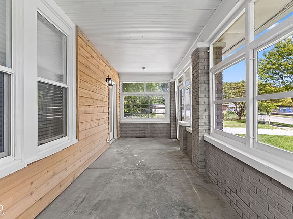 5th image of 1814 N Parker Ave