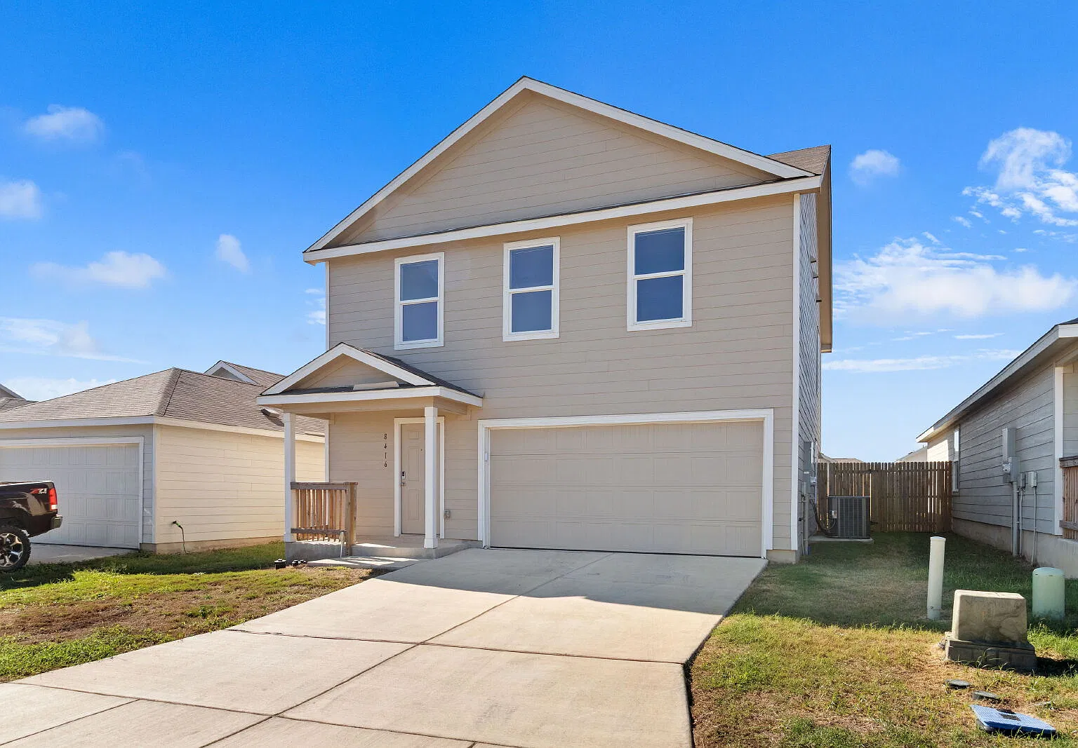 4 bed, 2.5 bath, 1957 sqft, $1,800 — Photo 2