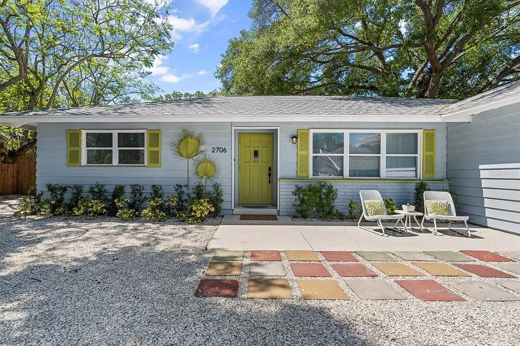 3 bed, 2.0 bath, 1341 sqft, $4,000 — Photo 3