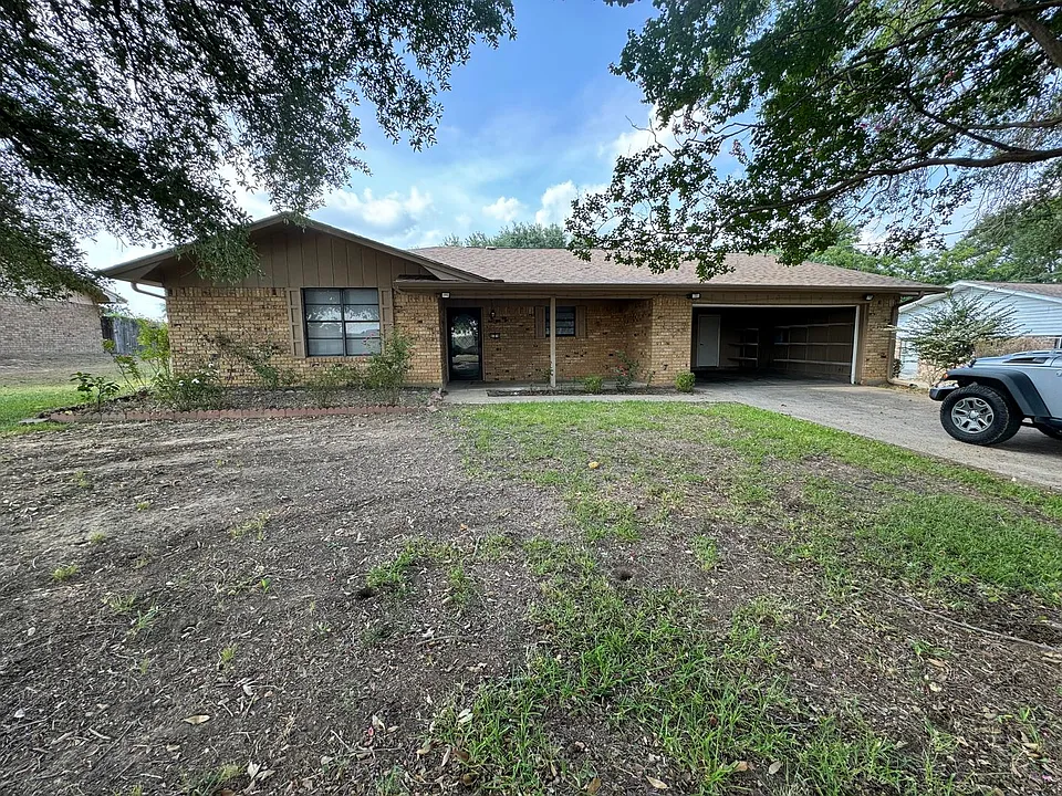309 Alexander Rd