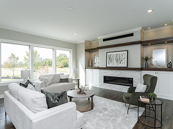 2nd image of 2764 Scenic Point Dr SW