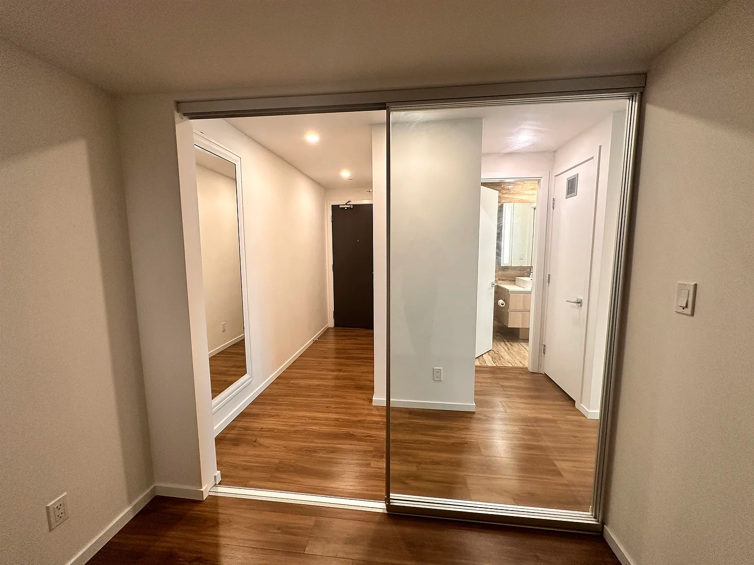 1 bed, 750 sqft, $2,500 — Photo 4