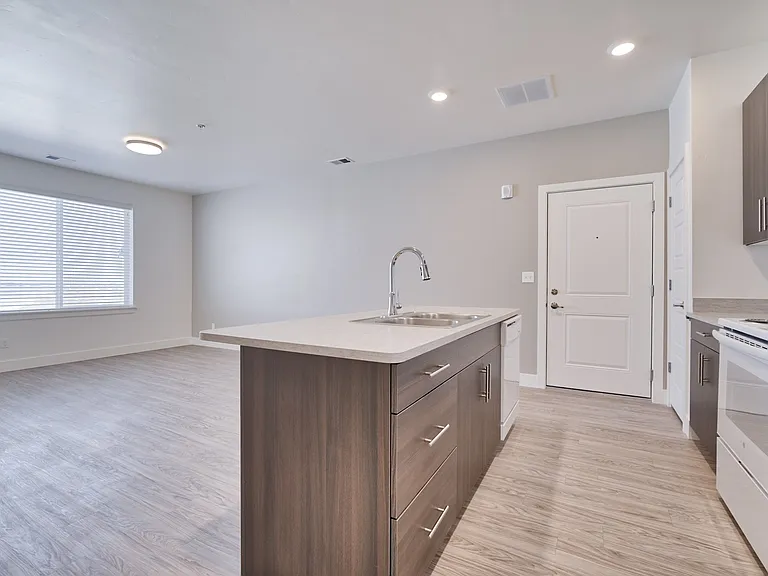 Eden Apartments — Photo 38