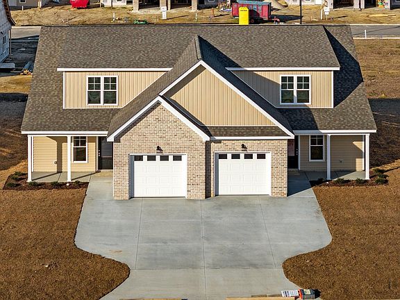 2nd image of 828 Sarah Rebecca Drive