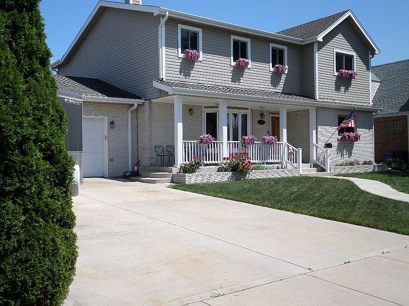 1st image of 4747 N Newcastle Ave