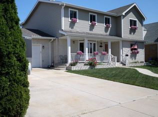 4747 N Newcastle Ave, Harwood Heights, IL 60706