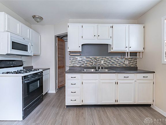 4th image of 3104 Ogden Dr