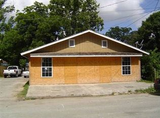 904B Bruns St, Seguin, TX 78155