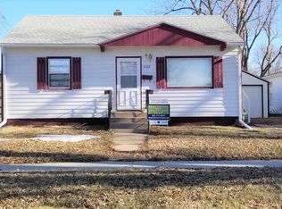 1107 S 6th St, Norfolk, NE 68701