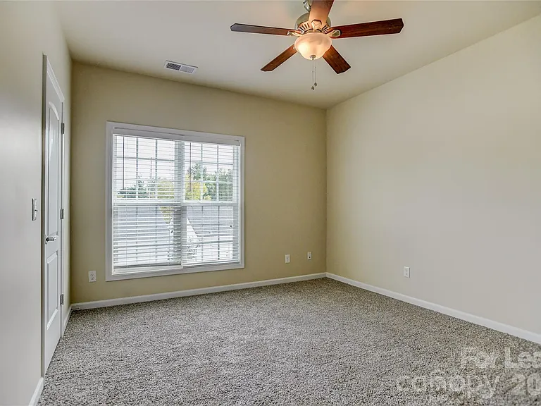 11177 Cedar Walk Ln — Photo 12