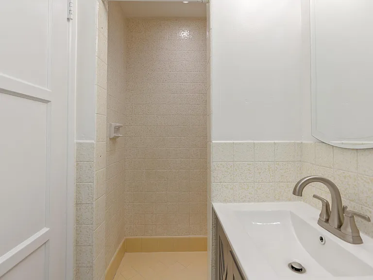 1030 Cynthia Ave — Photo 20