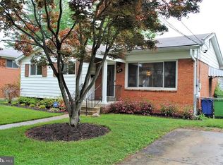 910 Malta Ln, Silver Spring, MD 20901